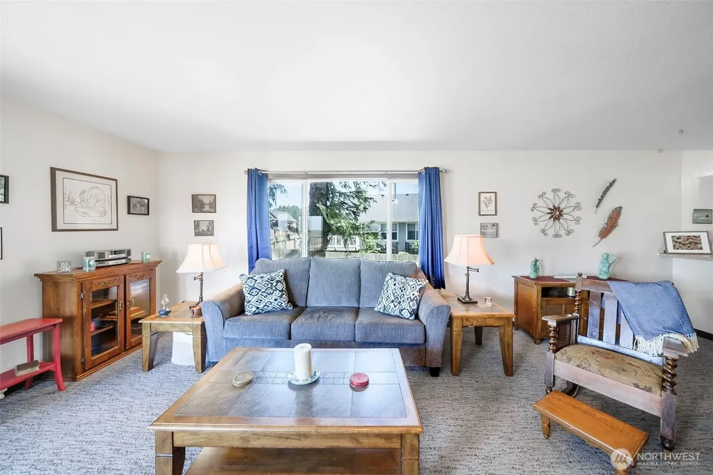 210 26th Street NW Long Beach WA 98631