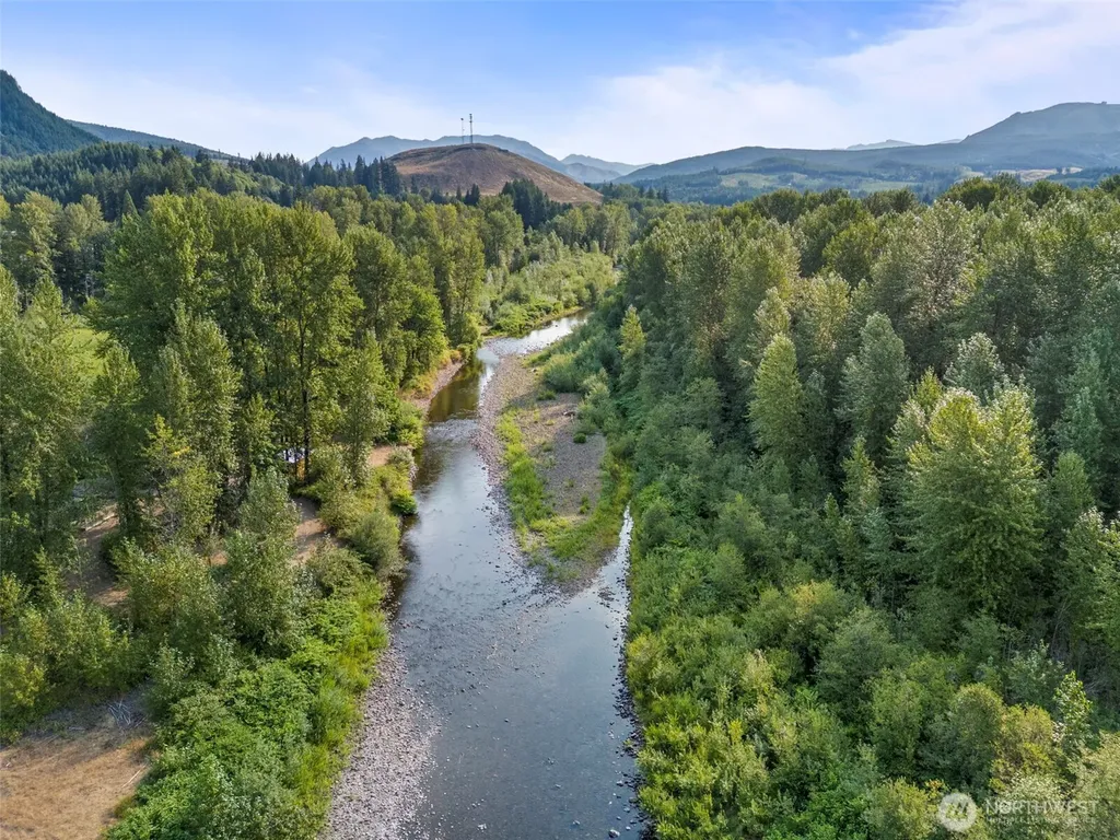 841 W Main Morton WA 98356