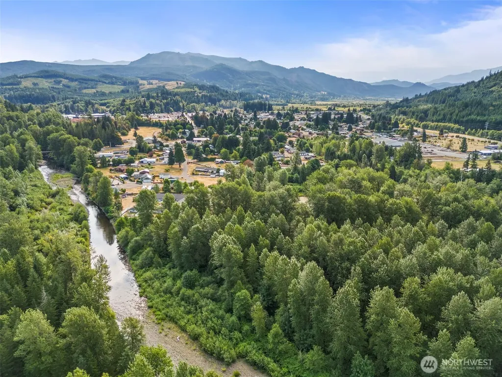 841 W Main Morton WA 98356