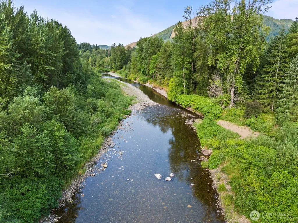 841 W Main Morton WA 98356