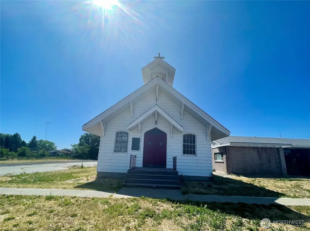 138 Range Street Hartline WA 99135