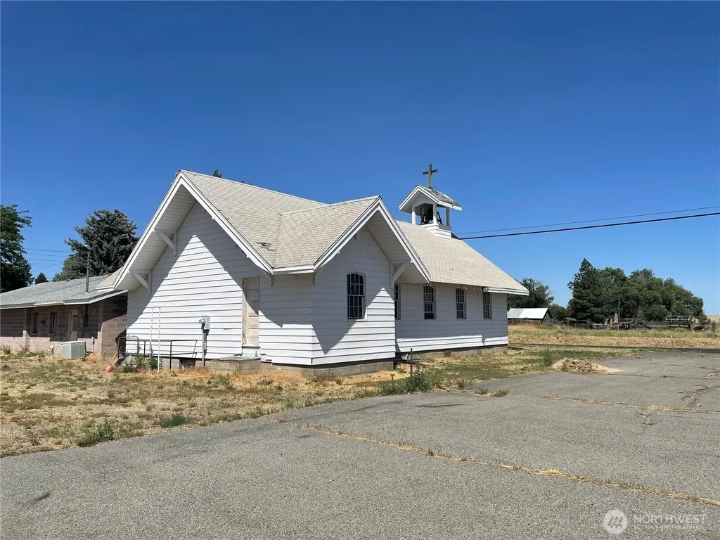 138 Range Street Hartline WA 99135