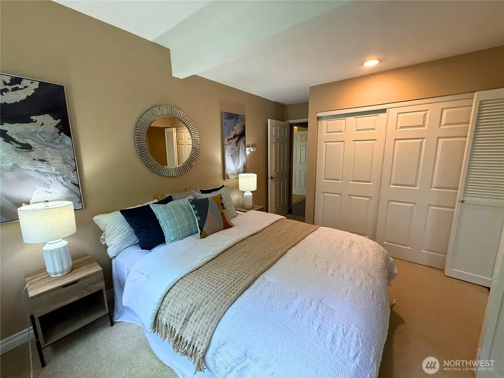 7600 SE 29th Street Mercer Island WA 98040
