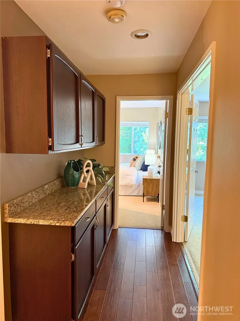 7600 SE 29th Street Mercer Island WA 98040
