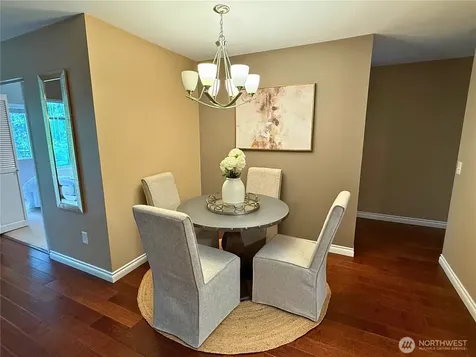 7600 SE 29th Street Mercer Island WA 98040