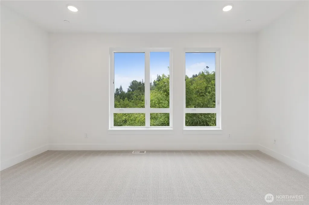12207 137th Place NE Redmond WA 98052