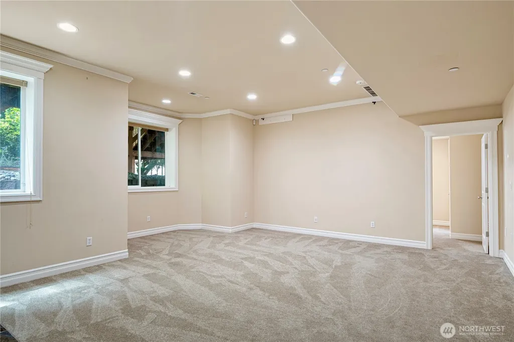 15025 SE 43rd Street Bellevue WA 98006