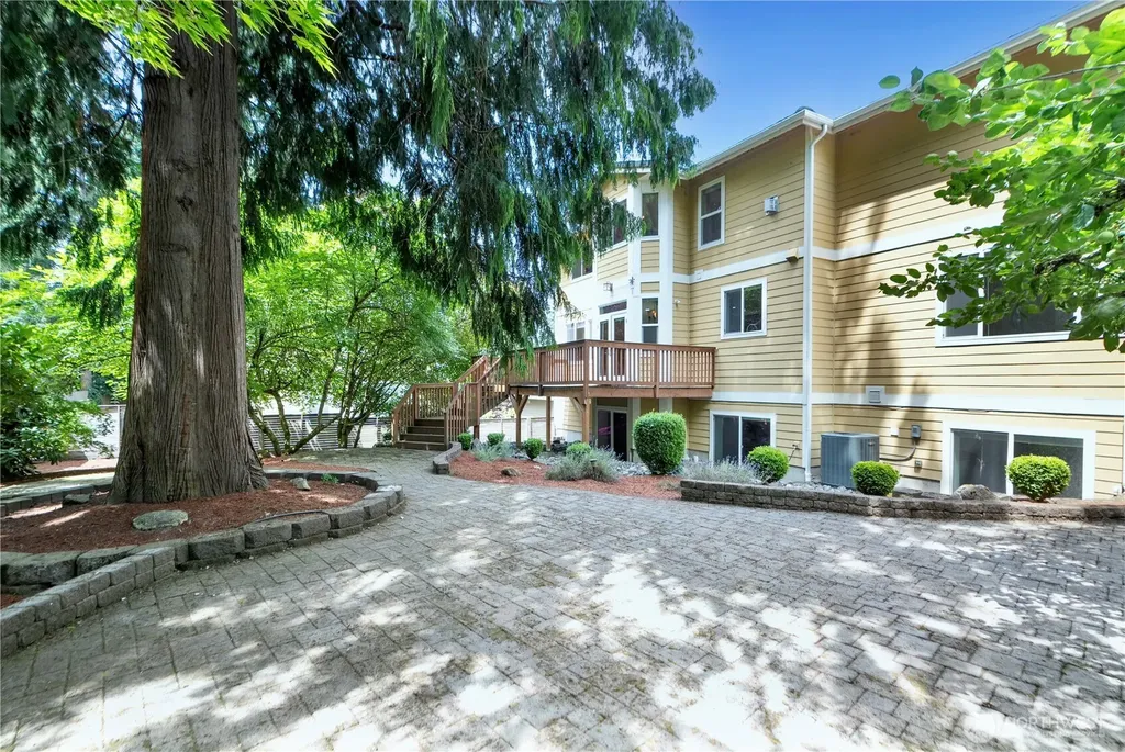 15025 SE 43rd Street Bellevue WA 98006