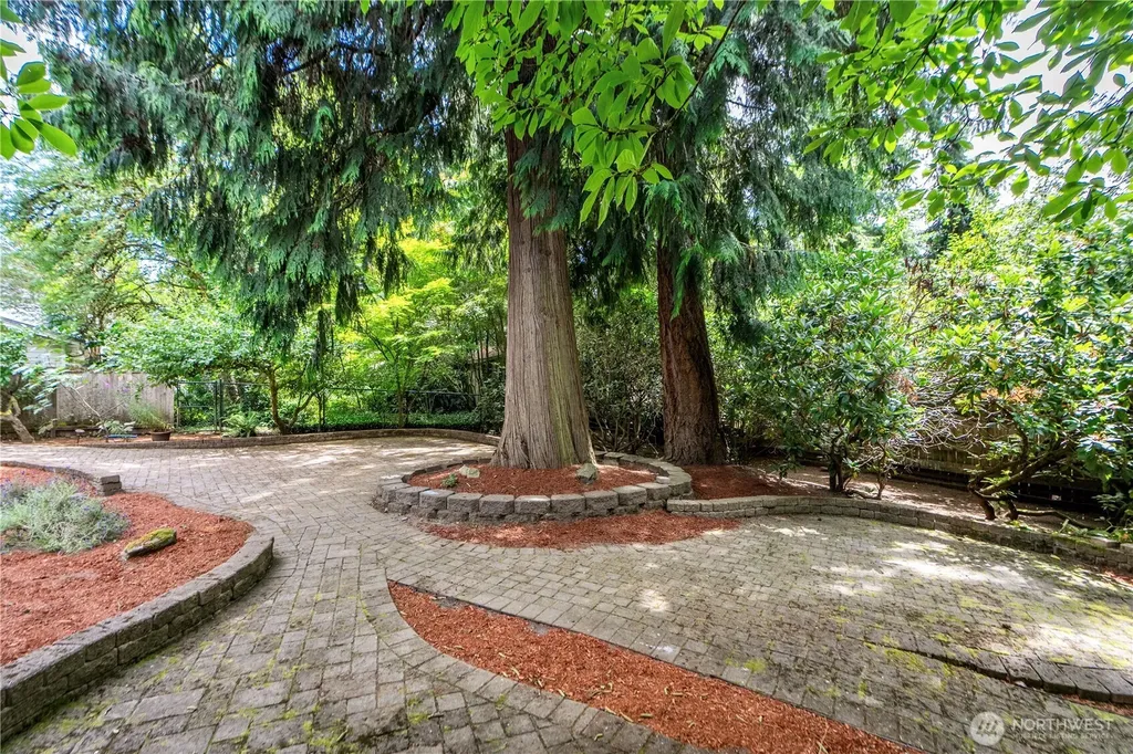 15025 SE 43rd Street Bellevue WA 98006
