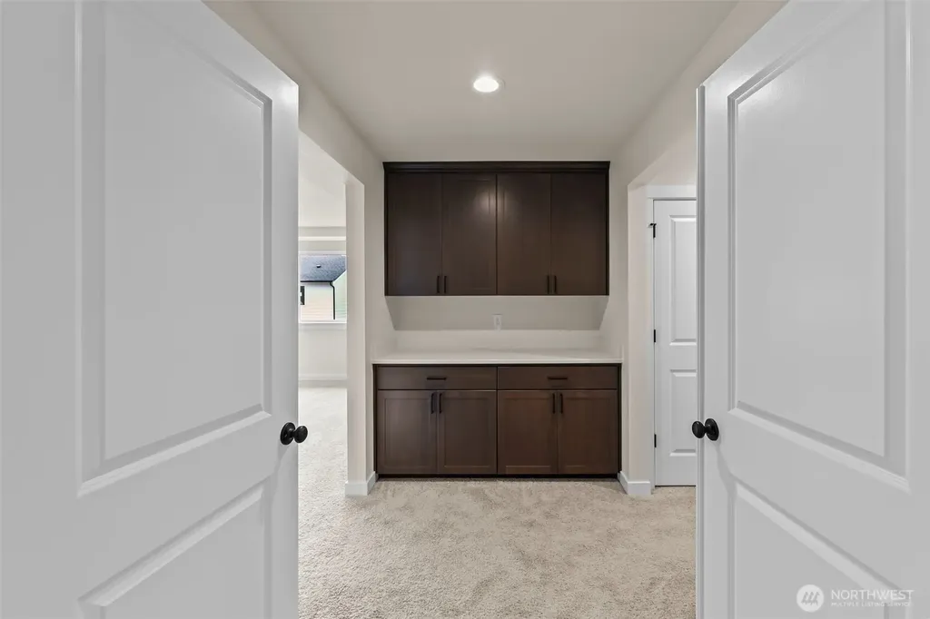 7165 91st Street E Puyallup WA 98371