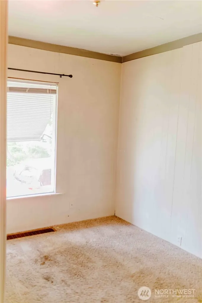565 S Director Seattle WA 98108