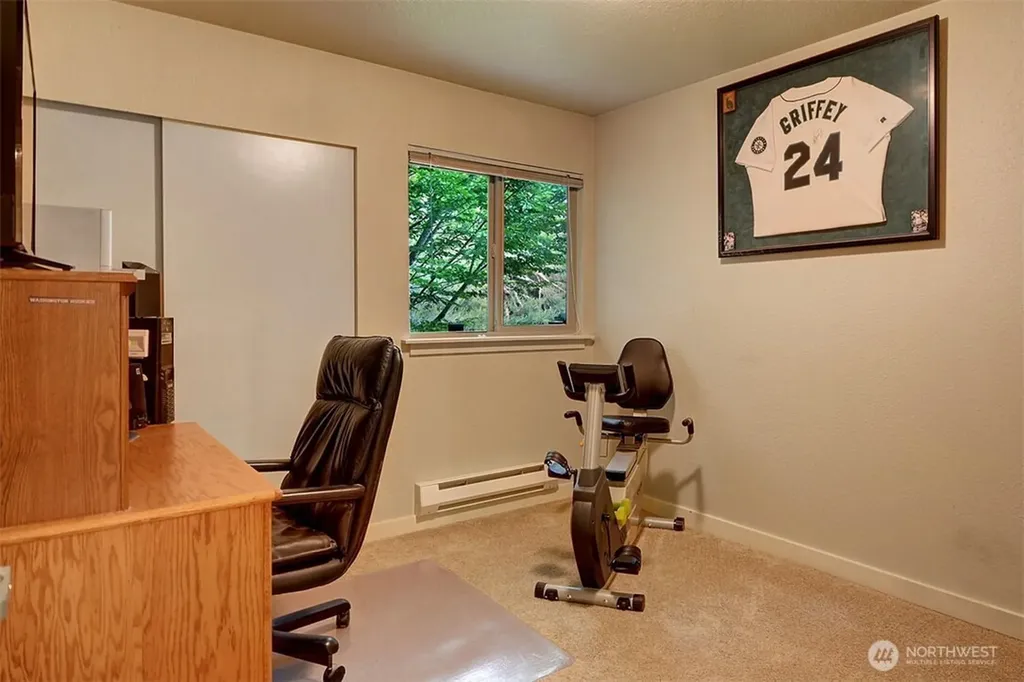 9805 Avondale Road NE Redmond WA 98052