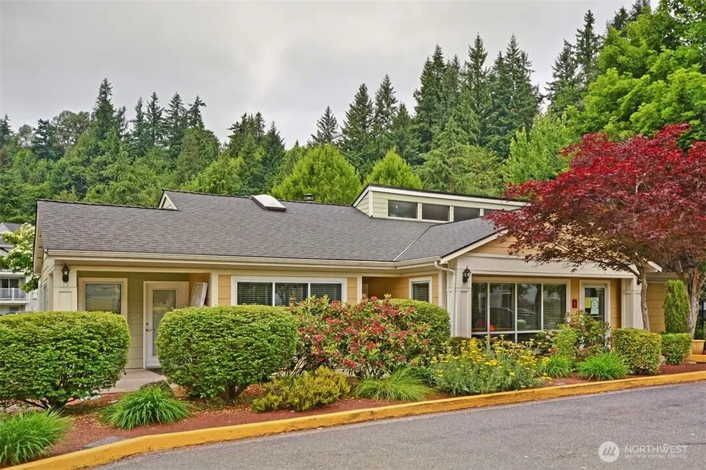 9805 Avondale Road NE Redmond WA 98052