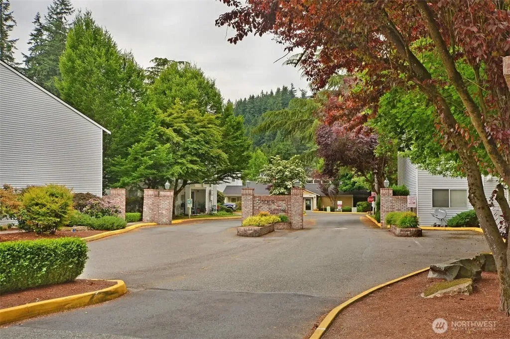 9805 Avondale Road NE Redmond WA 98052