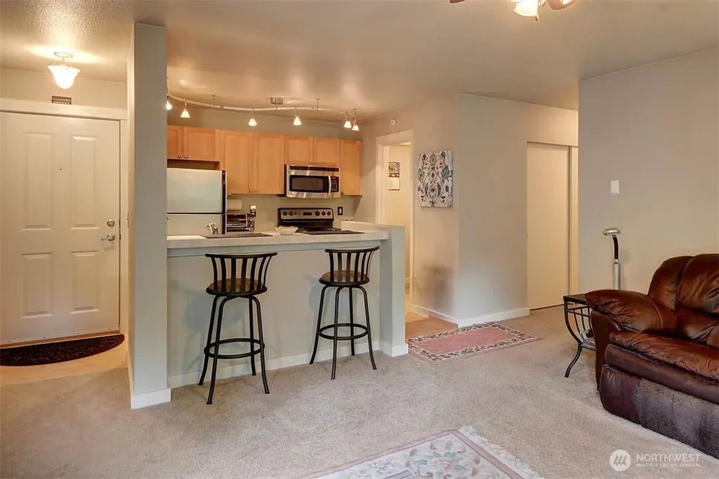9805 Avondale Road NE Redmond WA 98052