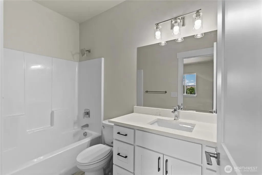 1030 Finch Lane Wenatchee WA 98801