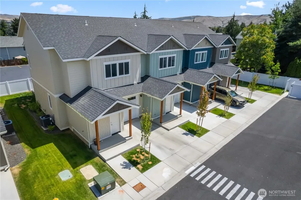 1030 Finch Lane Wenatchee WA 98801