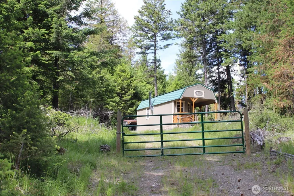 325 Pontiac Ridge Tonasket WA 98855
