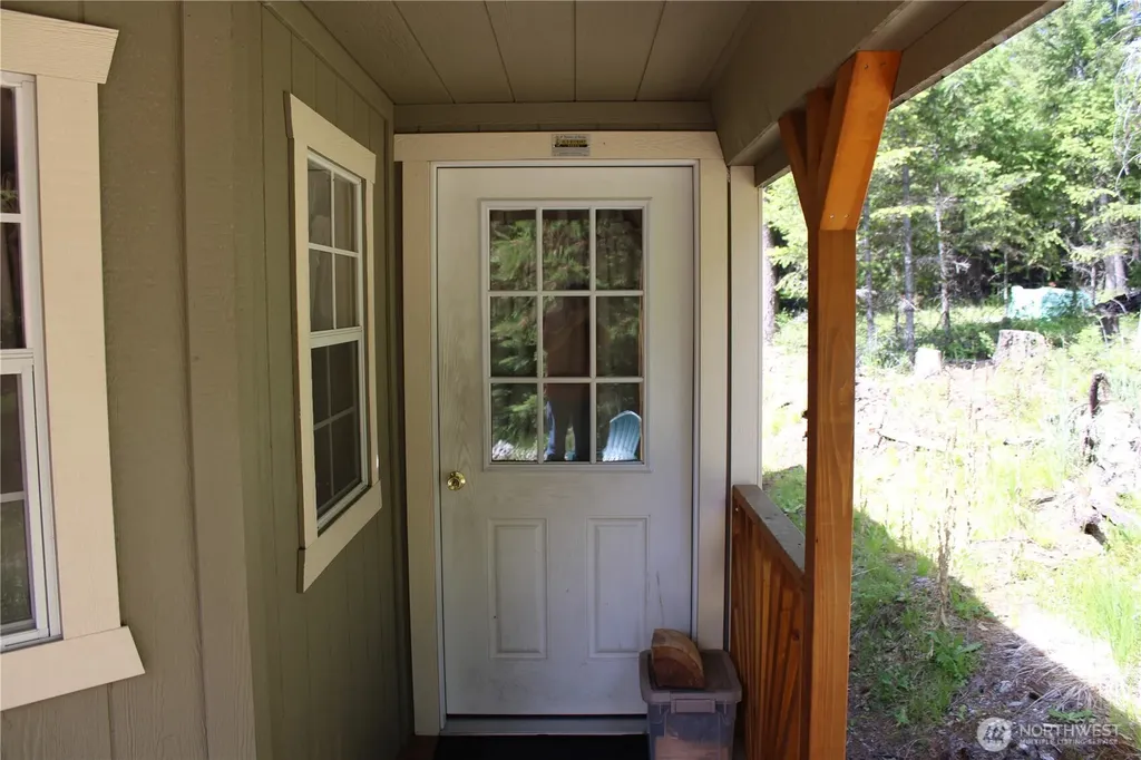 325 Pontiac Ridge Tonasket WA 98855