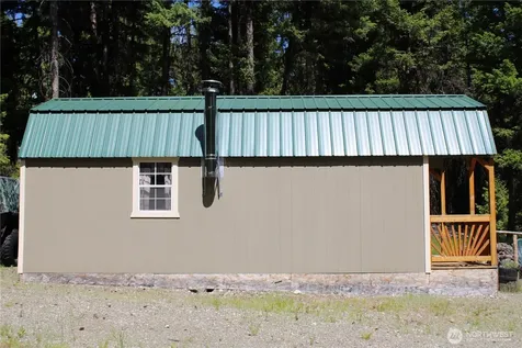325 Pontiac Ridge Tonasket WA 98855