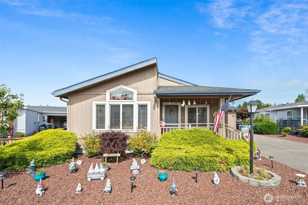 4 Christmas Tree Lane Shelton WA 98584