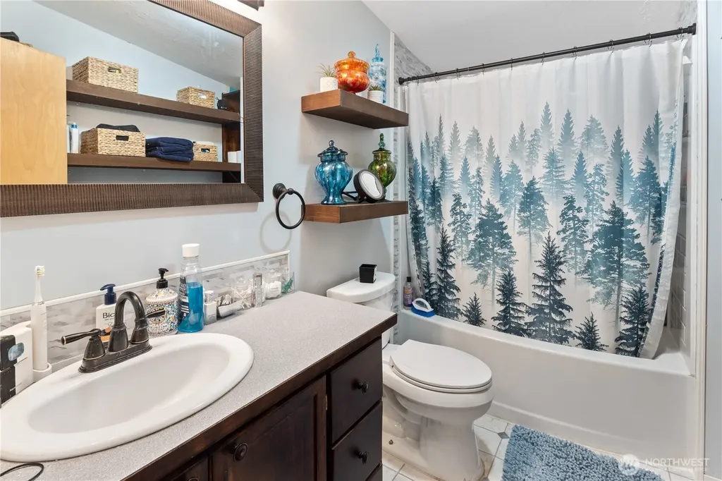 5818 Everson Goshen Bellingham WA 98226
