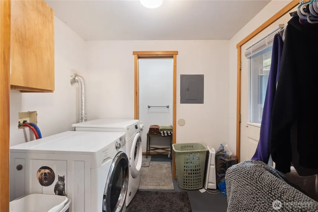 5818 Everson Goshen Bellingham WA 98226