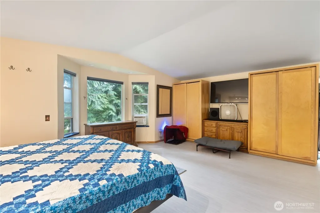 5818 Everson Goshen Bellingham WA 98226