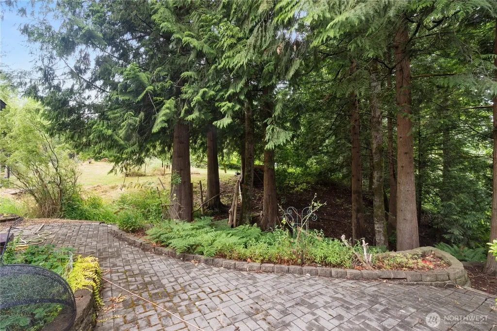 5818 Everson Goshen Bellingham WA 98226