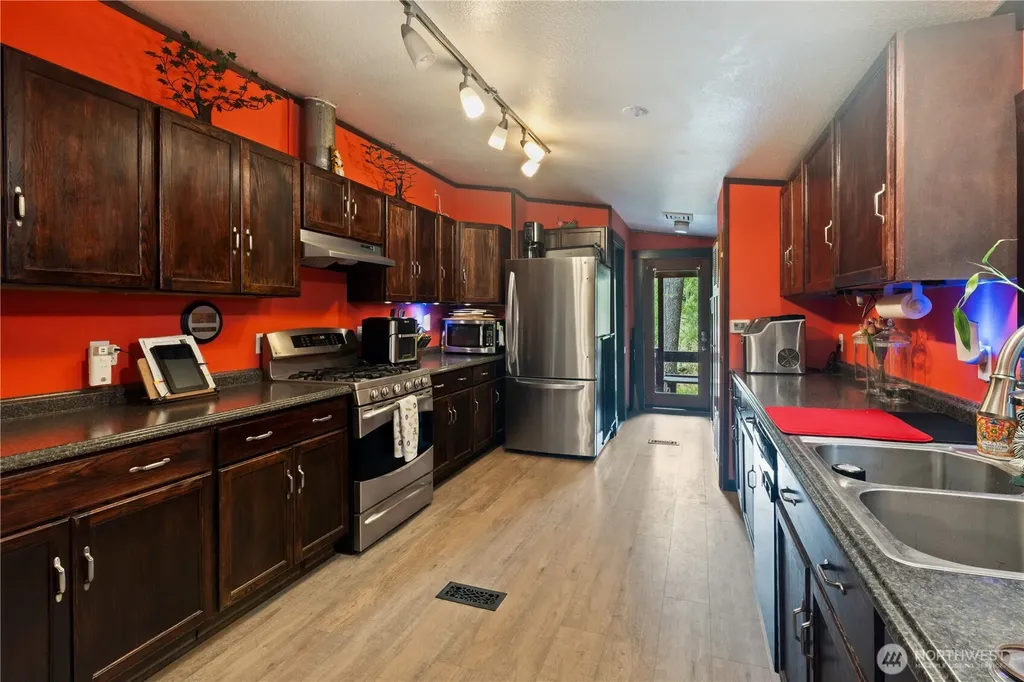 5818 Everson Goshen Bellingham WA 98226