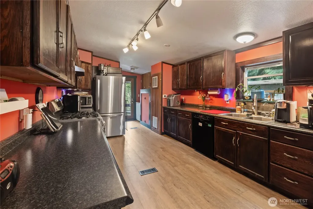 5818 Everson Goshen Bellingham WA 98226
