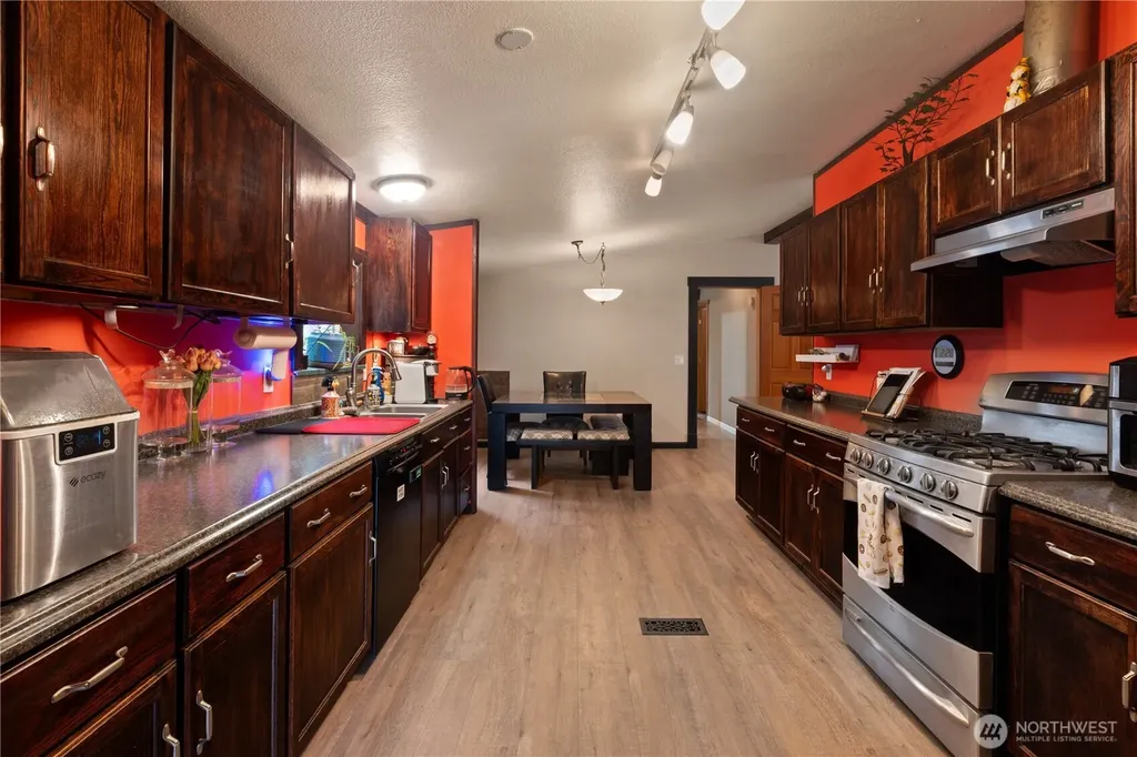 5818 Everson Goshen Bellingham WA 98226