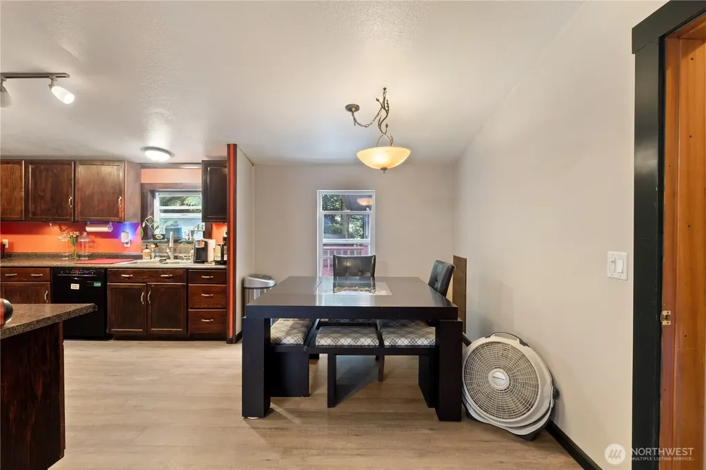 5818 Everson Goshen Bellingham WA 98226