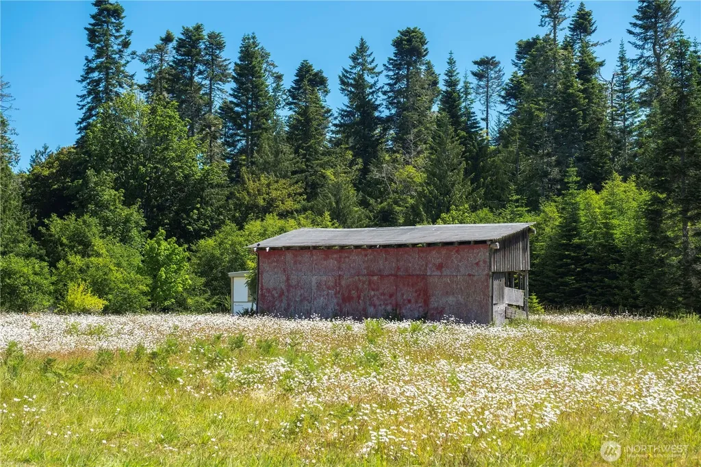 1048 Peters Road Port Angeles WA 98363