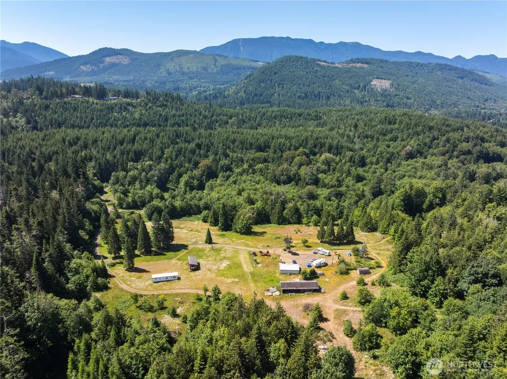 1048 Peters Road Port Angeles WA 98363