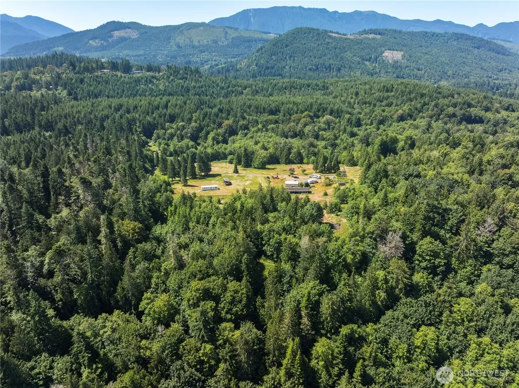 1048 Peters Road Port Angeles WA 98363