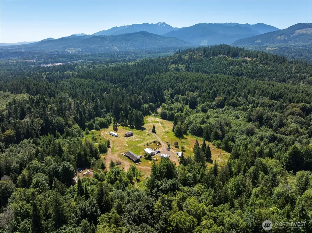 1048 Peters Road Port Angeles WA 98363