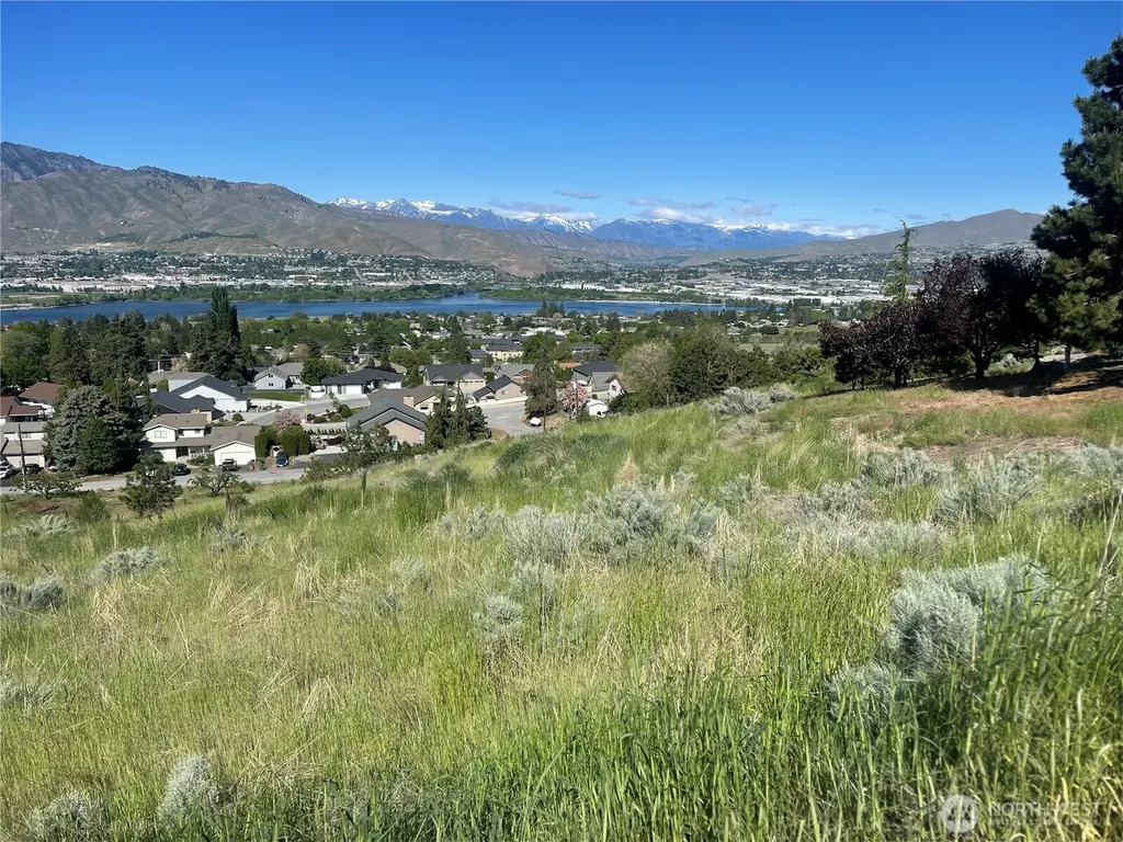2714 Casa Mia Drive East Wenatchee WA 98802