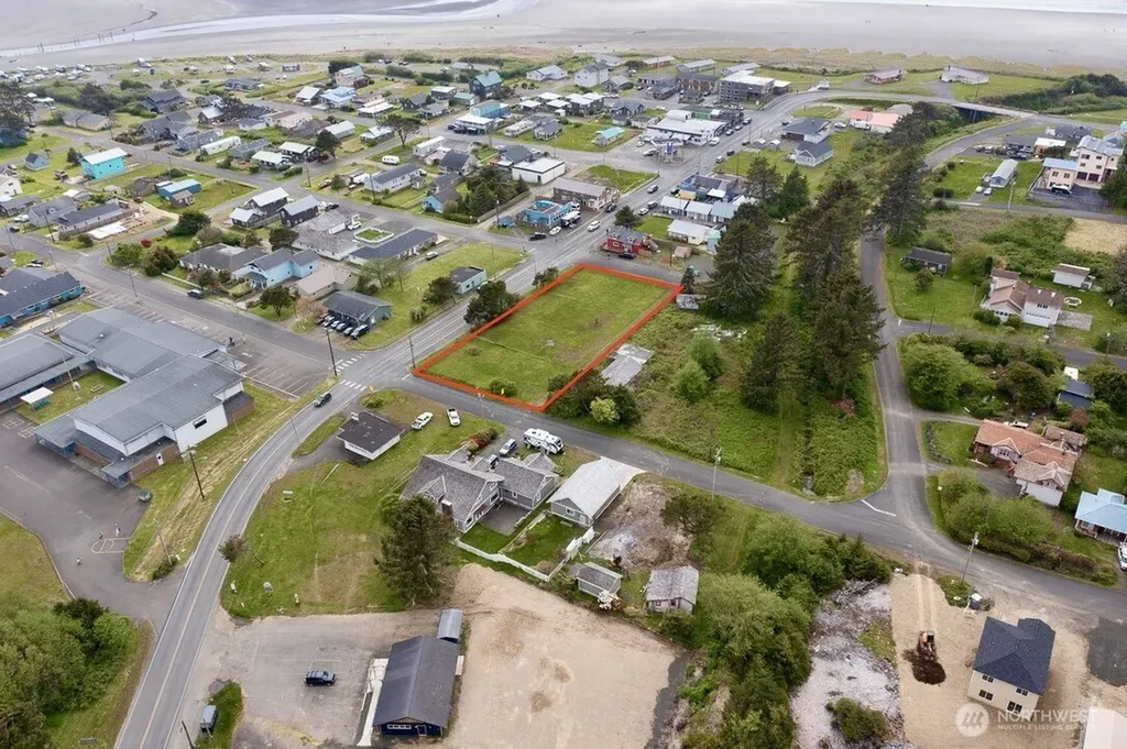 34 Main Street Pacific Beach WA 98571