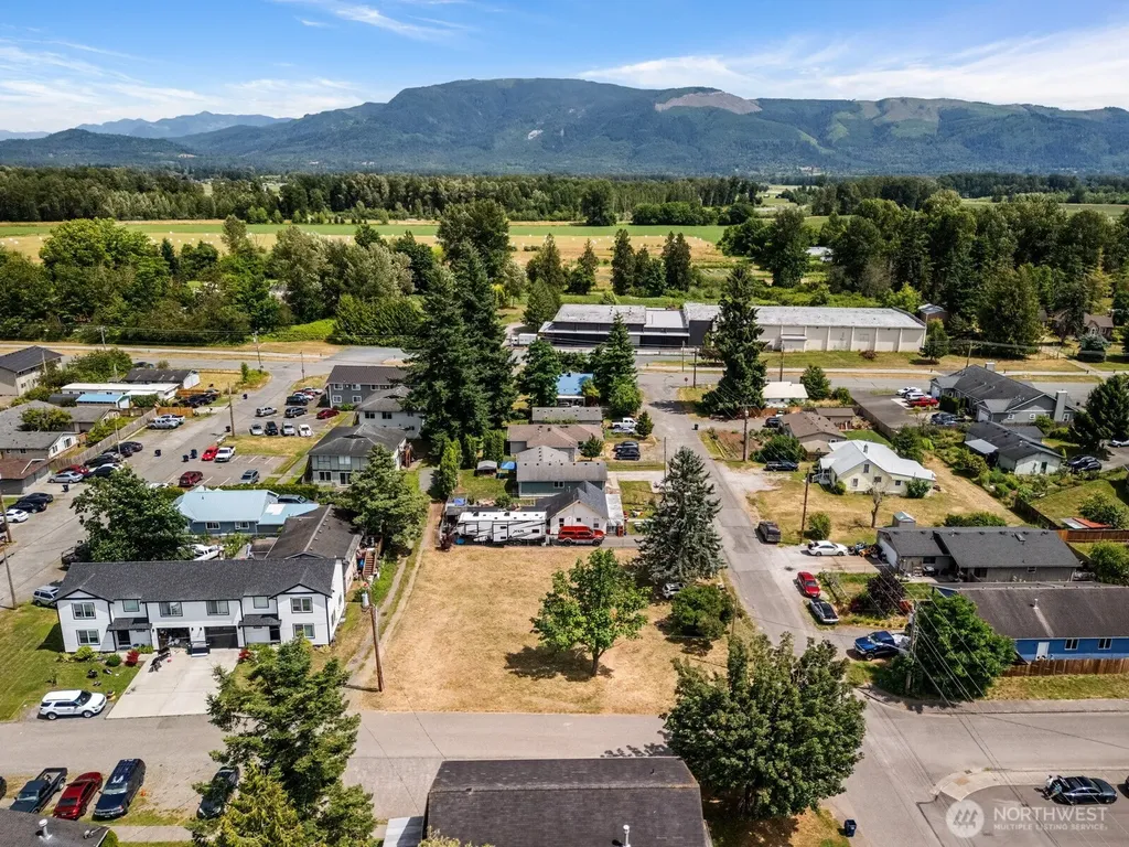 616 Strandell Street Everson WA 98247