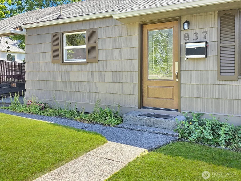 837 NW Duffy Street Chehalis WA 98532