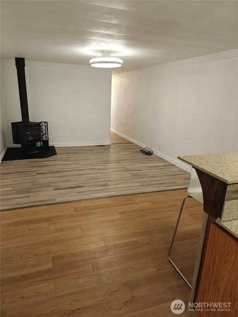 1720 Maple Lane Kent WA 98030