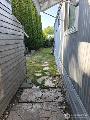 1720 Maple Lane Kent WA 98030