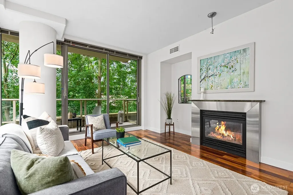 910 Lenora Street Seattle WA 98121
