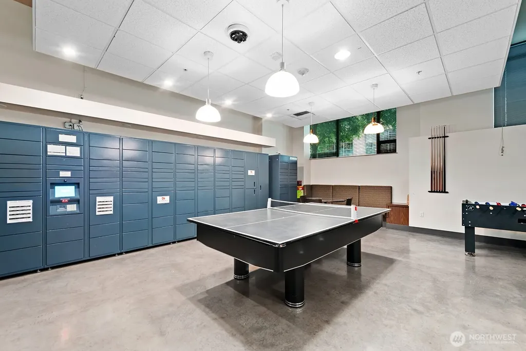 910 Lenora Street Seattle WA 98121