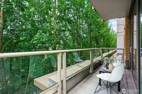 910 Lenora Street Seattle WA 98121