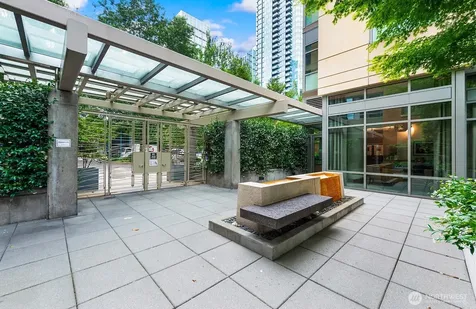 910 Lenora Street Seattle WA 98121