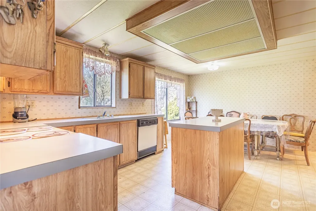 1096 Highway 7 Tonasket WA 98855