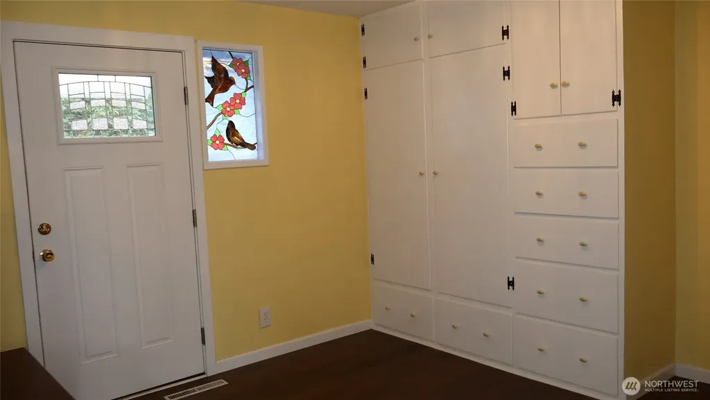 3140 E Washington Port Orchard WA 98366