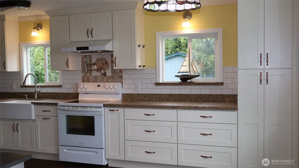 3140 E Washington Port Orchard WA 98366